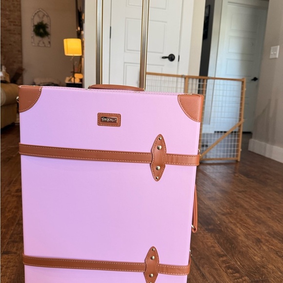 Lily Pulitzer Pink Hard Shell Carry-On Suitcase - Picture 4 of 7